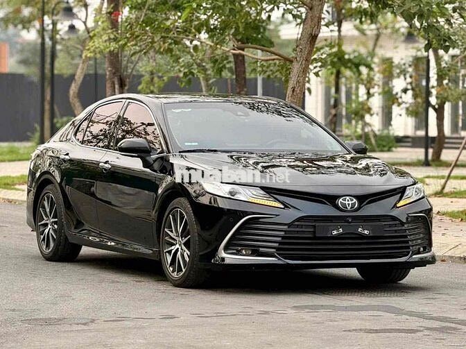 Toyota Camry 2.5Q sản xuất 2023