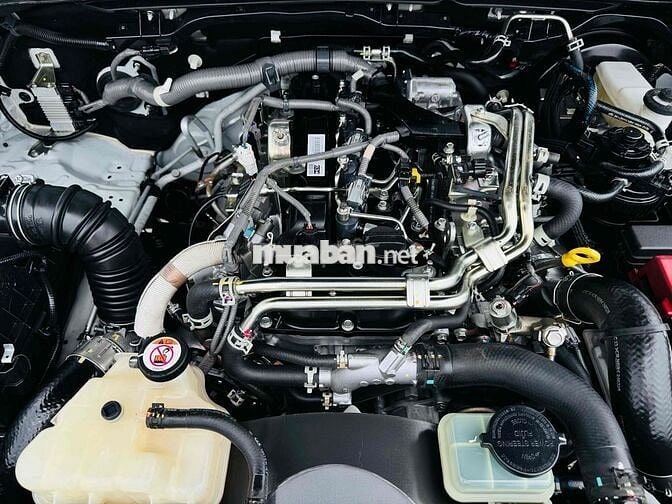 Toyota Fortuner 2024 2.4L 4x2AT Trắng