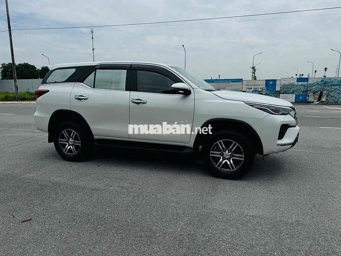 Toyota Fortuner 2024 2.4L 4x2AT Trắng