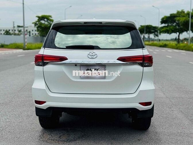 Toyota Fortuner 2024 2.4L 4x2AT Trắng