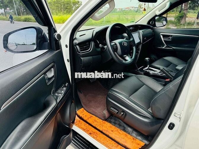 Toyota Fortuner 2024 2.4L 4x2AT Trắng