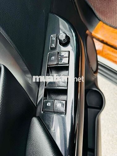 Toyota Fortuner 2024 2.4L 4x2AT Trắng