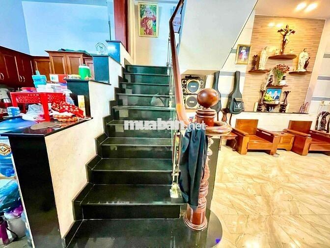 Mua 1 tặng 1, 108m2 ngang 9m, 2 căn nhà 4 tầng, 7 phòng, chỉ 6.2 tỷ tl