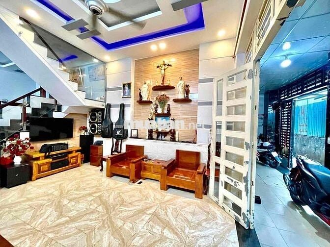 Mua 1 tặng 1, 108m2 ngang 9m, 2 căn nhà 4 tầng, 7 phòng, chỉ 6.2 tỷ tl