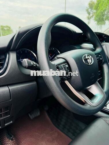 Toyota Fortuner 2024 2.4L 4x2AT Trắng
