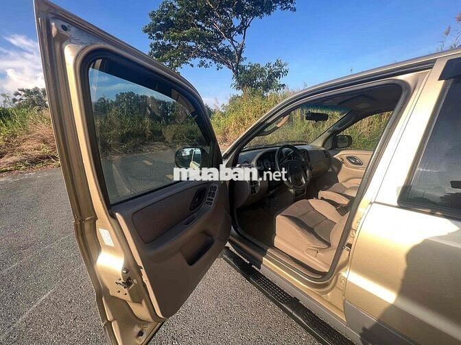 Ford Escape XLT 3.0 2002 Vàng Cát