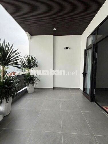 NNC 3PN 3WC NỘI THẤT CAO CẤP LIÊN CHIỂU GẦN BẾN XE GẦN MEGAMART