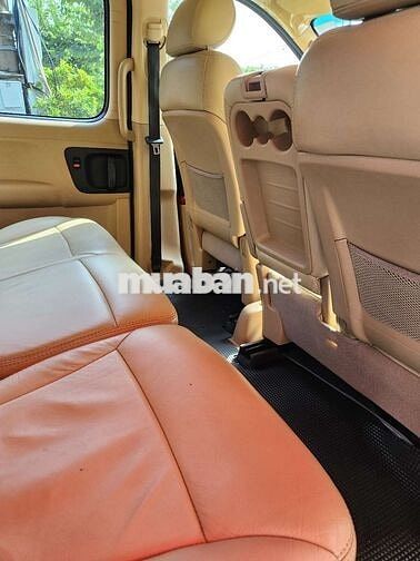 Hyundai Starex 9 chỗ 2016 đẹp như mới