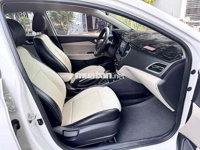 Hyundai Accent 2022 At 3v km