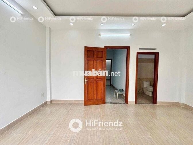 TRỐNG SẴN STUDIO RỘNG RÃI CỬA SỔ TRỜI ĐẦY ĐỦ NỘI THẤT GẦN ĐH HUIT AEON