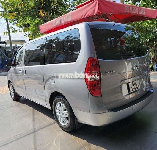Hyundai Starex 9 chỗ 2016 đẹp như mới