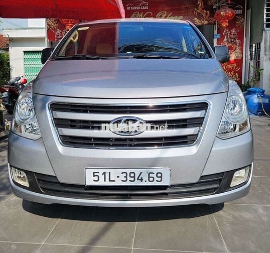 Hyundai Starex 9 chỗ 2016 đẹp như mới