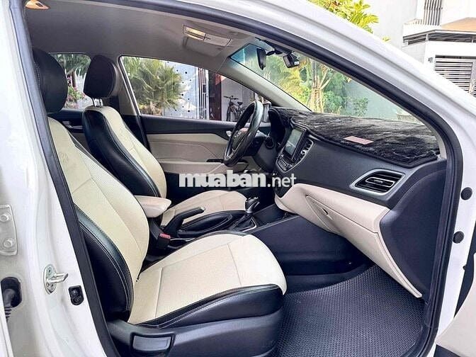 Hyundai Accent 2022 At 3v km