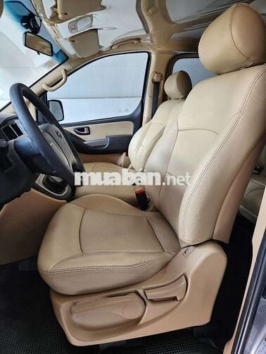Hyundai Starex 9 chỗ 2016 đẹp như mới