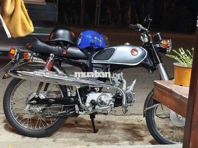 Honda 67 100cc Bạc Đen