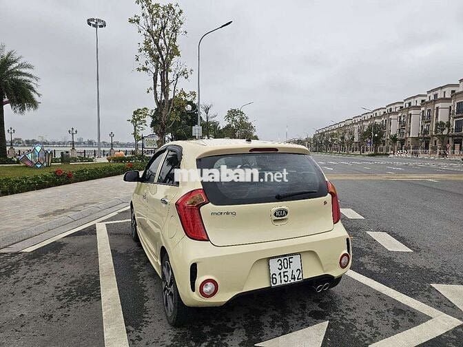Kia Morning Si 2016 Tự động Vàng kem 11 vạn