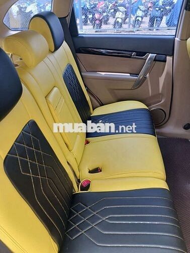 Chevrolet Captiva 7 chỗ màu Đen