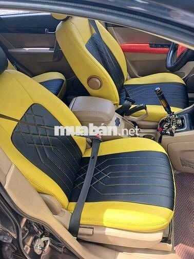 Chevrolet Captiva 7 chỗ màu Đen