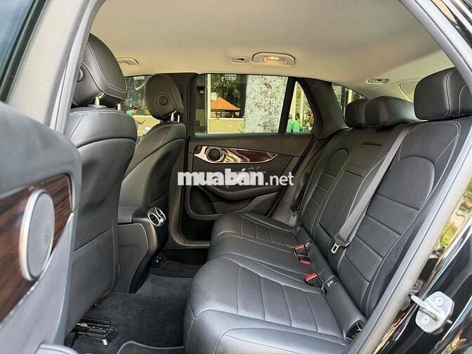 Mercedes GLC 200 model 2022