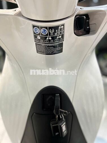 SH125ABS2020 Trắng đen sporty kèm biển đẹp 412.12