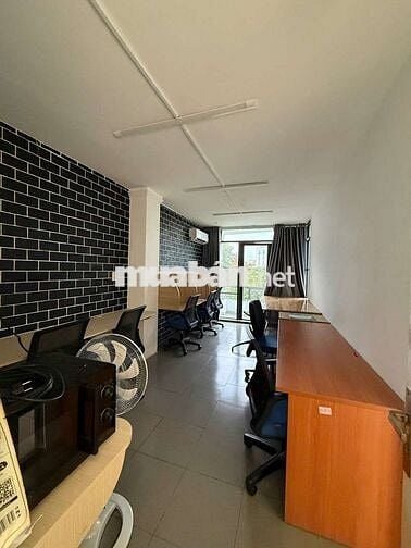 CHO THUÊ NHÀ NGUYÊN CĂN MẶT TIỀN 6M LÀM VĂN PHÒNG, SPA, PHÒNG KHÁM