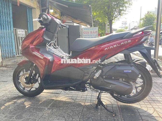 Honda Air Blade 125 2026 Đỏ đen 1040 km chính chủ