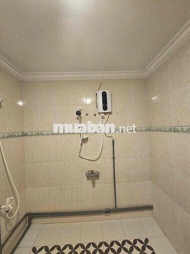 SAU LƯNG TRƯỜNG TIỂU HỌC NGUYỄN TRUNG NGẠN - SẴN NỘI THẤT CƠ BẢN