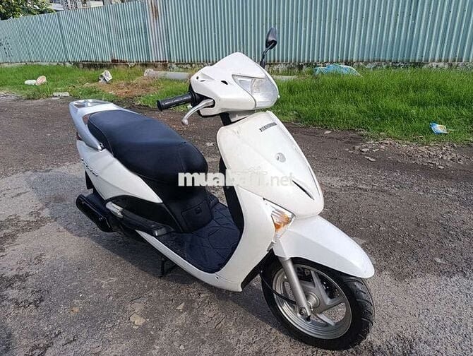 Honda SCR 110 Trắng Xăng
