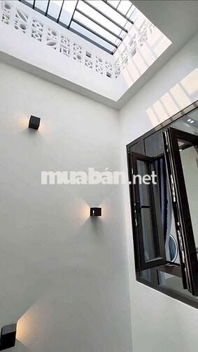 Nhà mới 1 trệt 1 lầu, 3PN, đường xe hơi 6m - Sổ hồng riêng