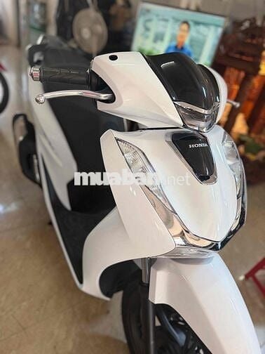 Honda SH Trắng