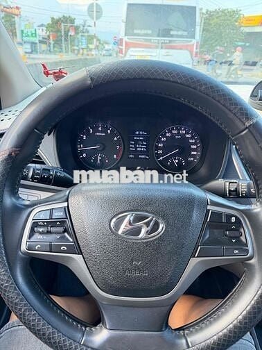 Hyundai Accent 2018 Số sàn bản full  46081 km Đỏ