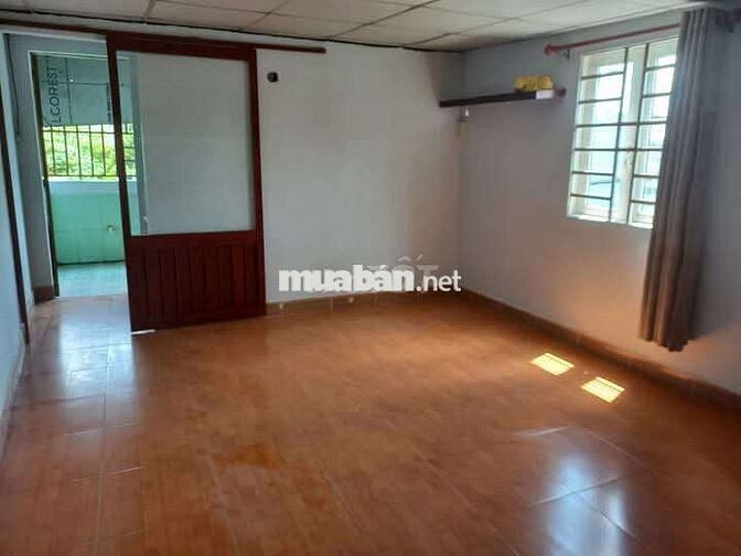 Nhà nguyên căn 2,8 triệu gần chợ Vĩnh Lộc A