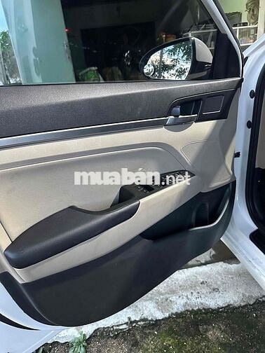 Gia đình bán xe chính chủ elantra 2020