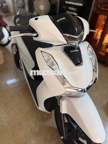 Honda SH Trắng