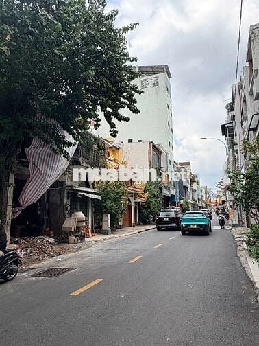 RẺ NHẤT - MẶT TIỀN QUẬN 10 - 4,5x16m - 5 TẦNG THANG MÁY - GIÁ 40 TRIỆU