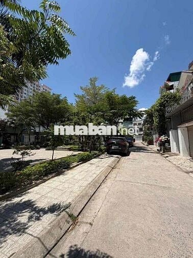 BÁN LÔ ĐẤT ĐẸP ĐỐI DIỆN CÔNG VIÊN