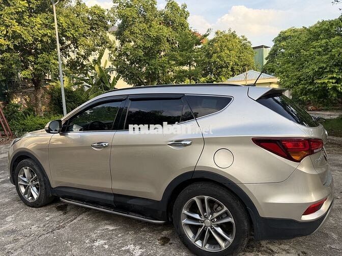 Hyundai SantaFe 2018 2.4AT 4WD Vàng cát