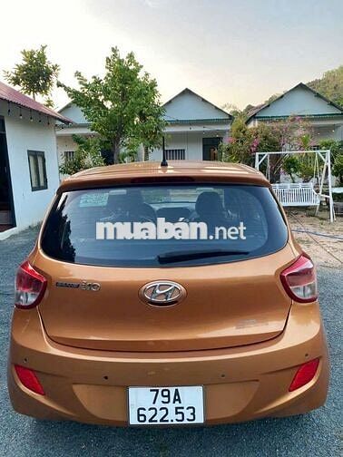 Hyundai i10 2015 Bản đủ Số sàn Xăng Vàng đồng