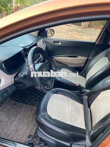 Hyundai i10 2015 Bản đủ Số sàn Xăng Vàng đồng