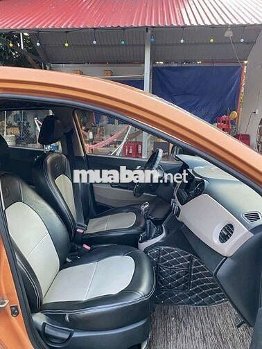 Hyundai i10 2015 Bản đủ Số sàn Xăng Vàng đồng