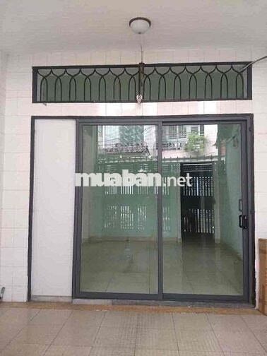 Nhà rộng rãi thông thoáng - Trệt 1 lầu, Nguyễn Tri Phương Q10