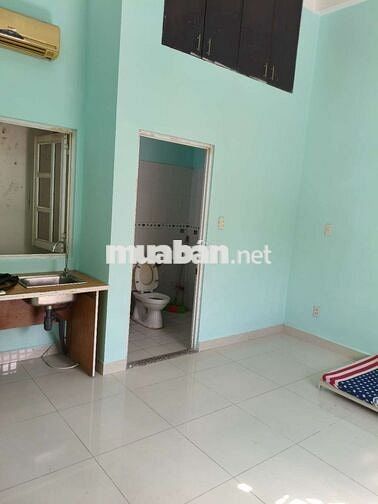 Phòng trọ 21m2,kệ bếp nấu ăn,Cửa sổ,Toilet riêng trong phòng,Giờ tự do