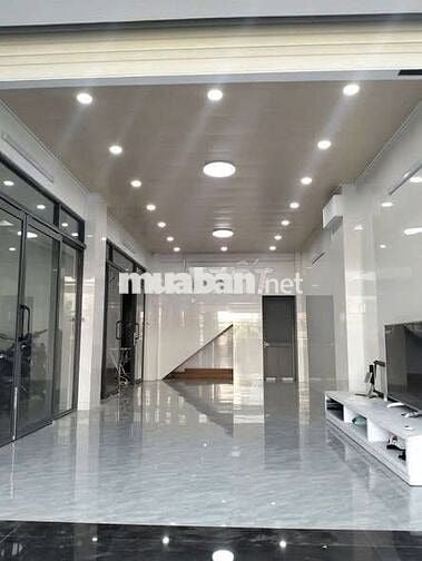 Cho thuê nhà 2 lầu măt tiền khu cư xá ngân hàng Quận 7