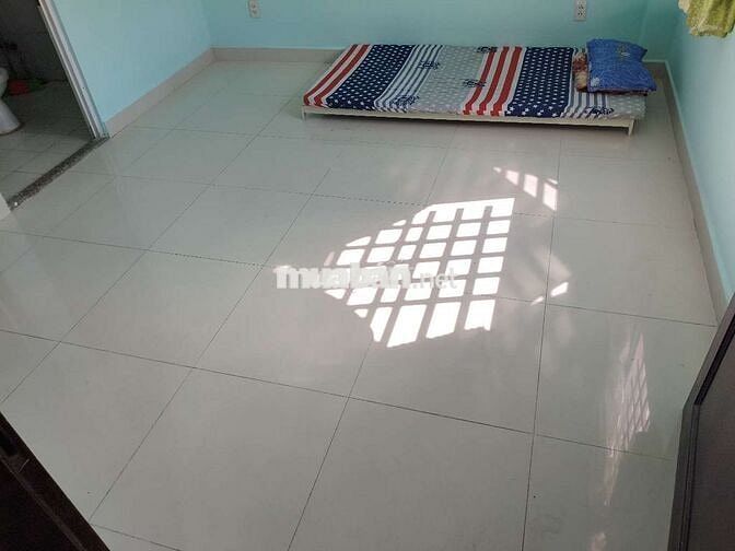 Phòng trọ 21m2,kệ bếp nấu ăn,Cửa sổ,Toilet riêng trong phòng,Giờ tự do