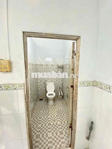 Nhà trệt nguyên căn 4,5x20m 2phòng sẵn 1máy lạnh hẻm 388 Nguyễn V Cừ