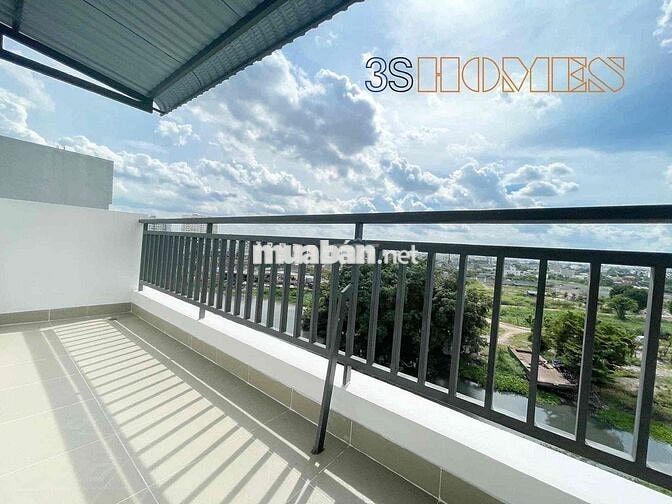 PHÒNG MÁY LẠNH CỬA SỔ TRỜI GIÁ CHỈ 3.7 TR NGAY CUỐI NGUYỄN OANH