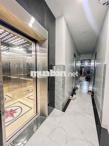 PHÒNG MÁY LẠNH CỬA SỔ TRỜI GIÁ CHỈ 3.7 TR NGAY CUỐI NGUYỄN OANH