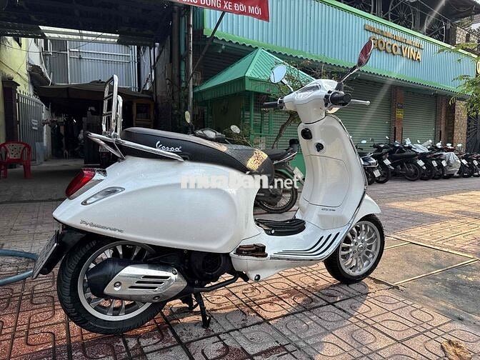 Dư dùng cần chia lại vespa 2015 cho anh e dùng.