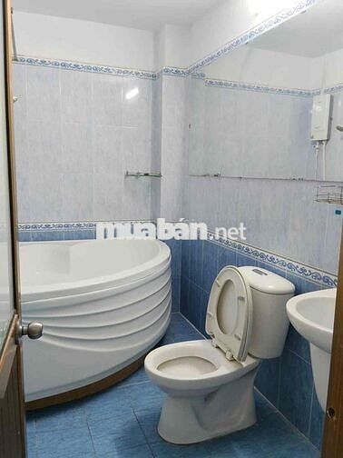 Bán nhà 2 tầng HXH trung tâm Q7: 4x17m, 2PN, 2WC giá CỰC TỐT: 7 tỷ 950