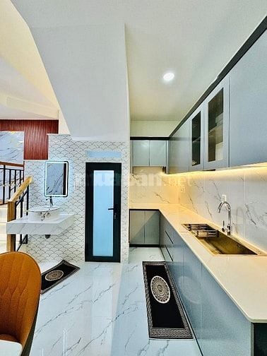 Lê Hồng Phong Quận 10- 60m2- 1Lầu - SHR- HĐ thuê 15tr/tháng 
